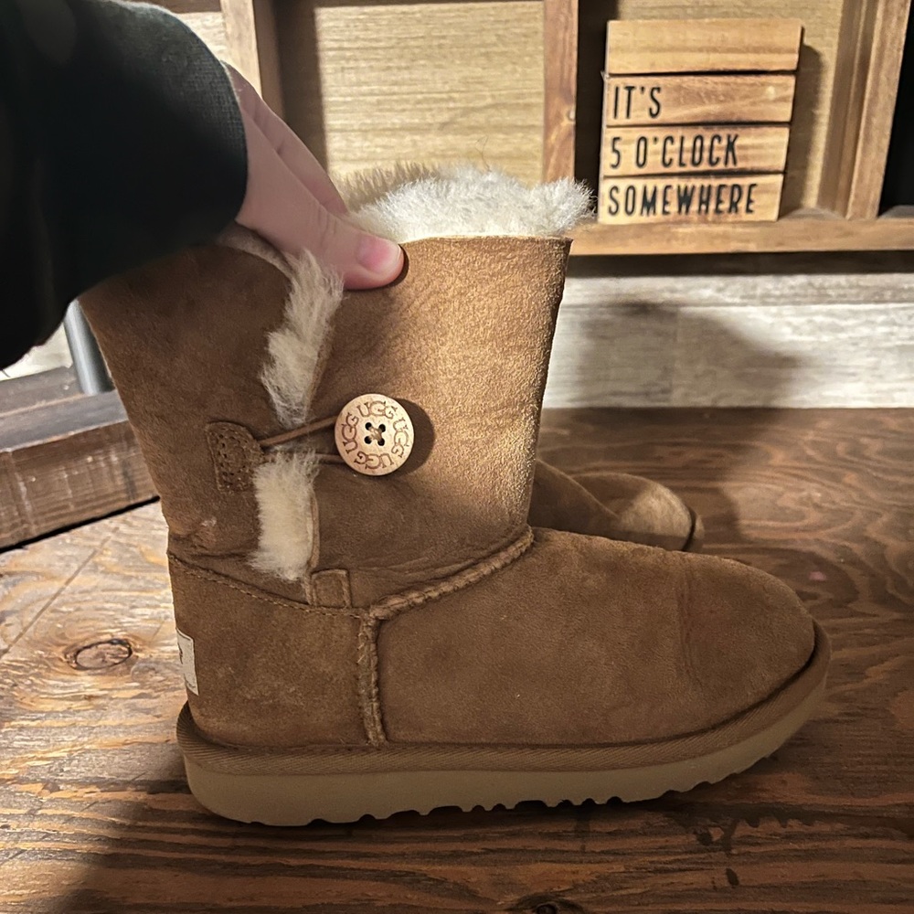 Girls Uggs